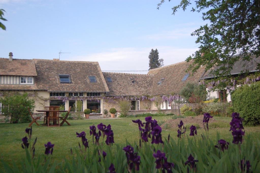 La Chaiserie La Croix-Saint-Leufroy Exterior photo