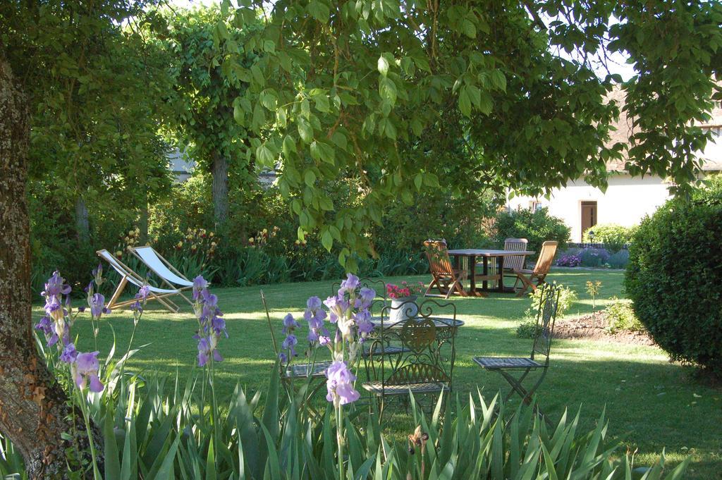 La Chaiserie La Croix-Saint-Leufroy Exterior photo