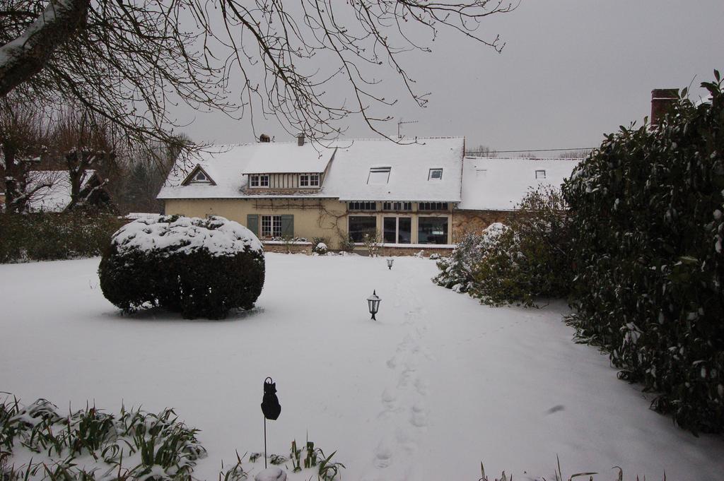 La Chaiserie La Croix-Saint-Leufroy Exterior photo